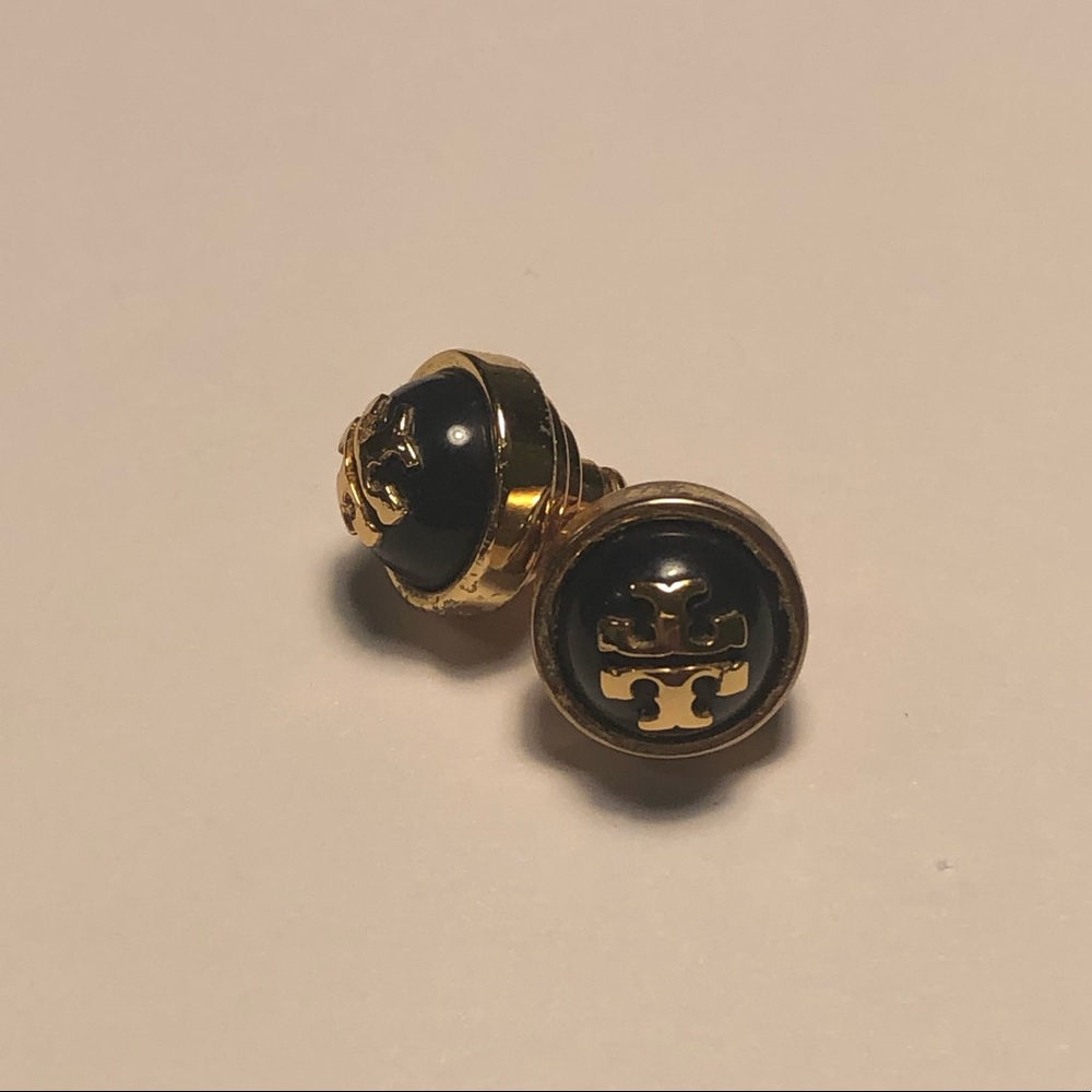 Cute Tory Burch earrings!